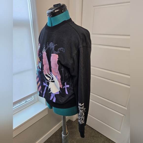 DISNEY THE NIGHTMARE BEFORE CHIRSTMAS TIM BURTON BLACK SWEATSHIRT UNISEX SMALL - Picture 4 of 12